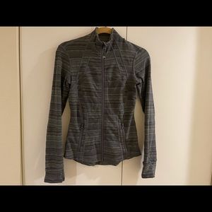 Lululemon jacket olive size 6